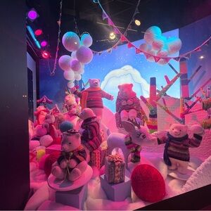 Meet your Posher, Monica